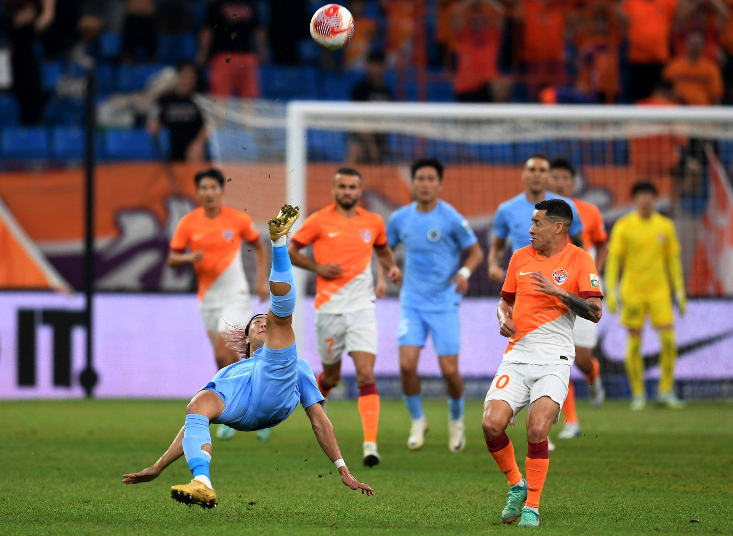 扬尼斯依然 扬尼斯依然