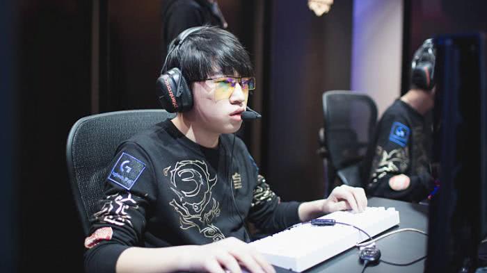 追上持球队 追上持球队